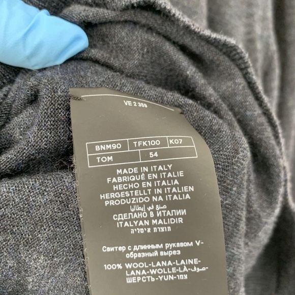 Tom Ford Wool V-Neck Men’s Sweater - Picture 4 of 5